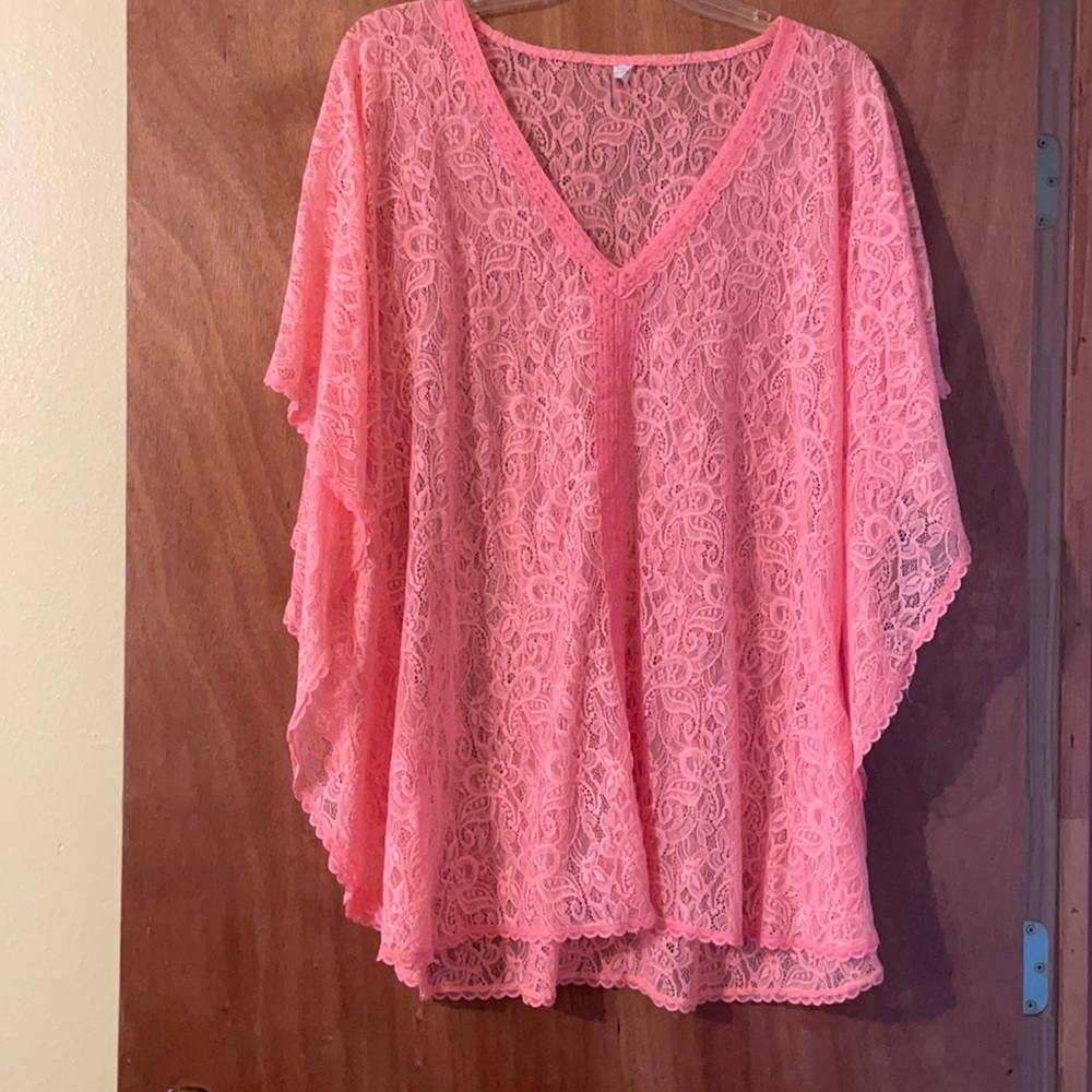 Pretty Lacey coral/salmon bathing suit coverup top  (OLCC)